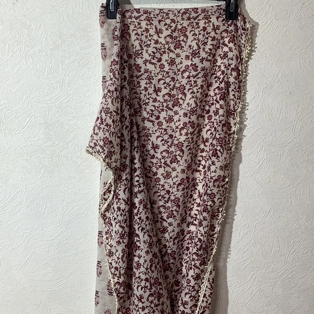 Maurices - Infinity Scarf - lace trim - two different patterns - cream burgundy